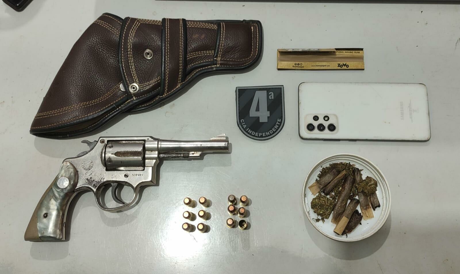 Imagem de compartilhamento para o artigo Policial militar de folga detém suspeito armado após tiros em via pública de Chapadão do Sul da MS Todo dia